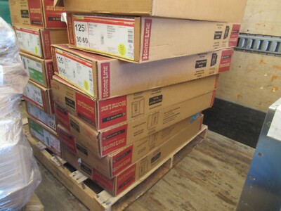 Square D HOM3060L125PC Loadcenter 125A 120/240V 1PH3W Plug on Neutral -E58-NEW-B