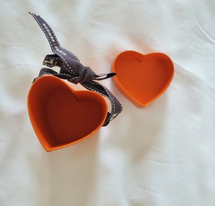 HERMES HEART BOX エルメス ハート ボックス Authentic Hermes Heart Empty Box with Ribbon | eBay