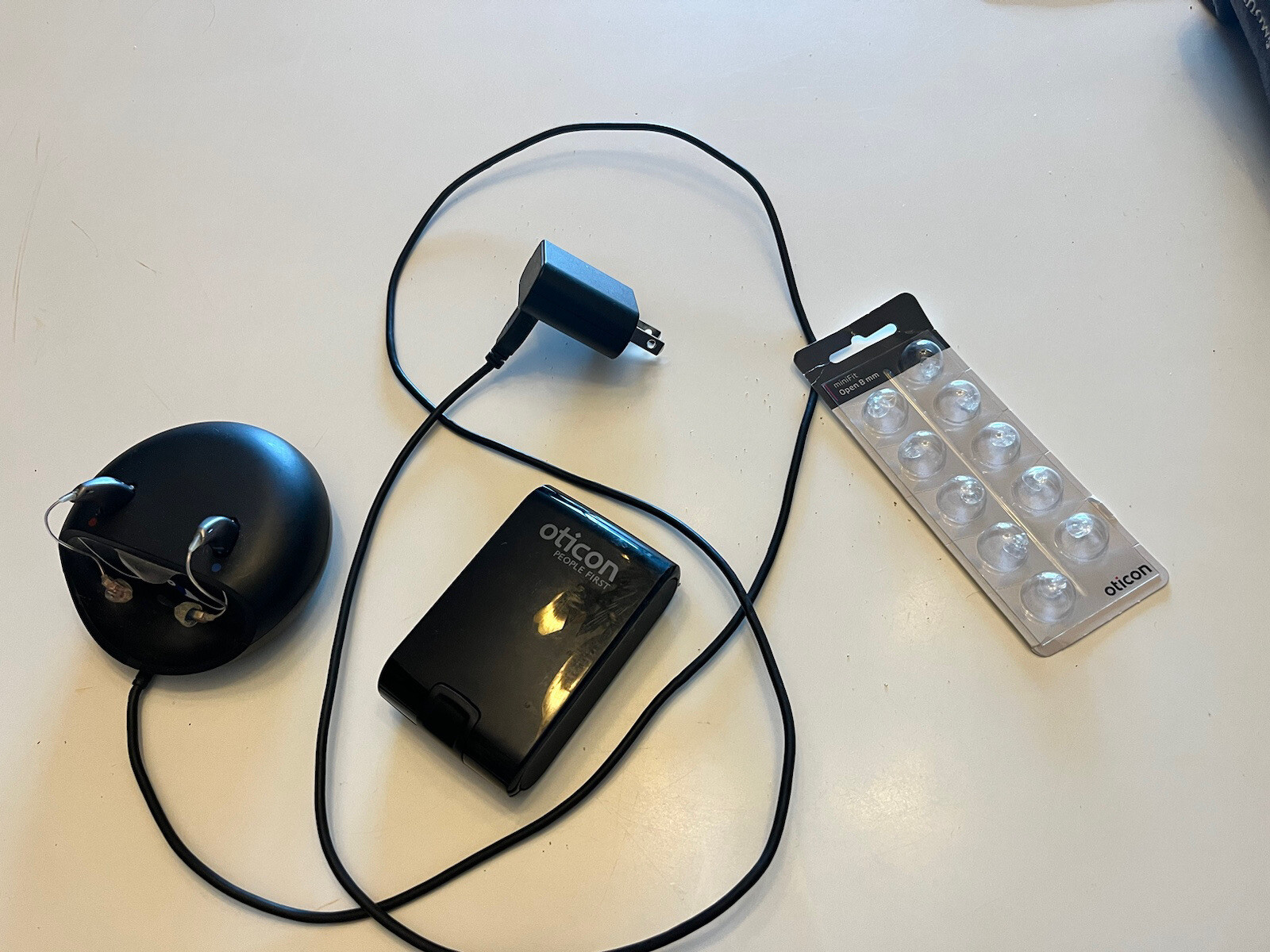 A PAIR OF OTICON MINIRITE T MORE 1 R DIGITAL HEARING AIDS iPHONE