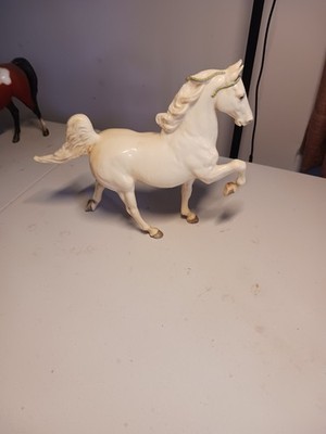 Breyer Vintage Albino Five Gaiter With Red Eyes #51