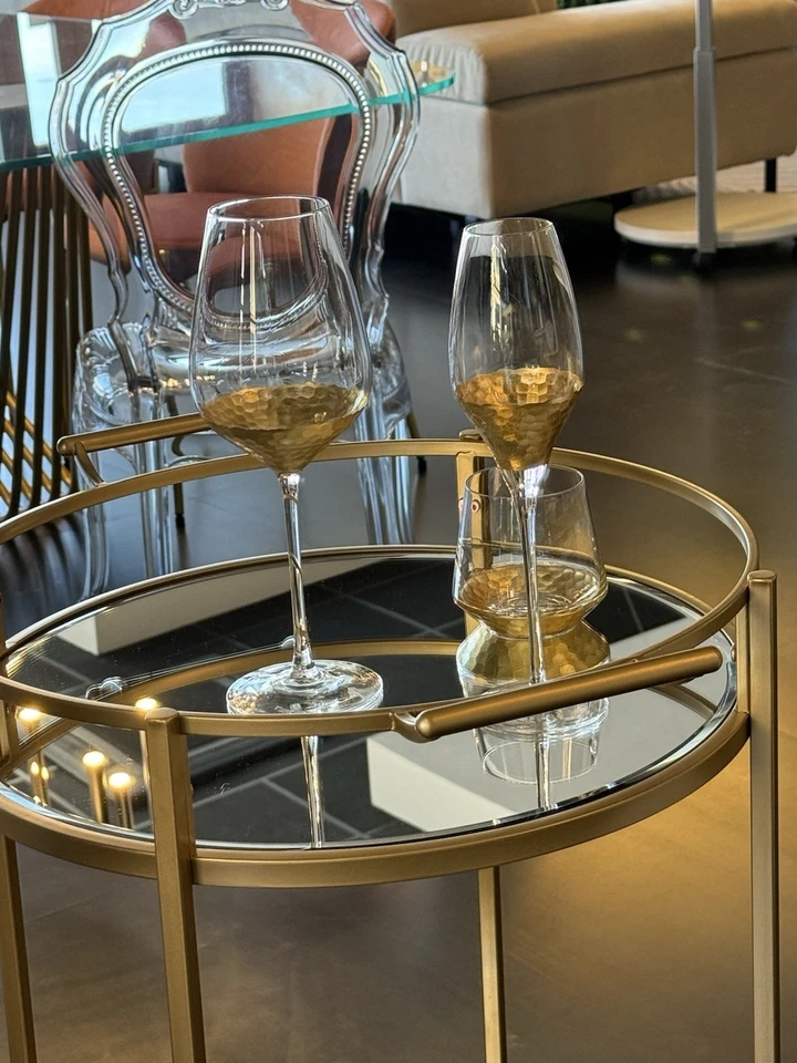 Tavolino Design Eillen Gray . Regolabile in altezza - Immagine 3 di 4