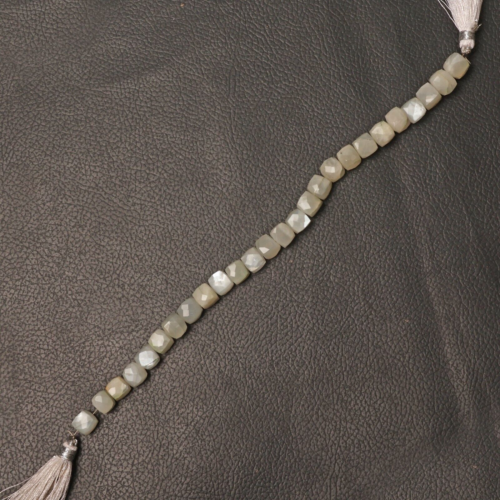 Picture 4 of 5