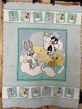 VINTAGE 90 S BABY LOONEY TOONS LIGHT WEIGHT QUILT STYLE BABY BLANKET
