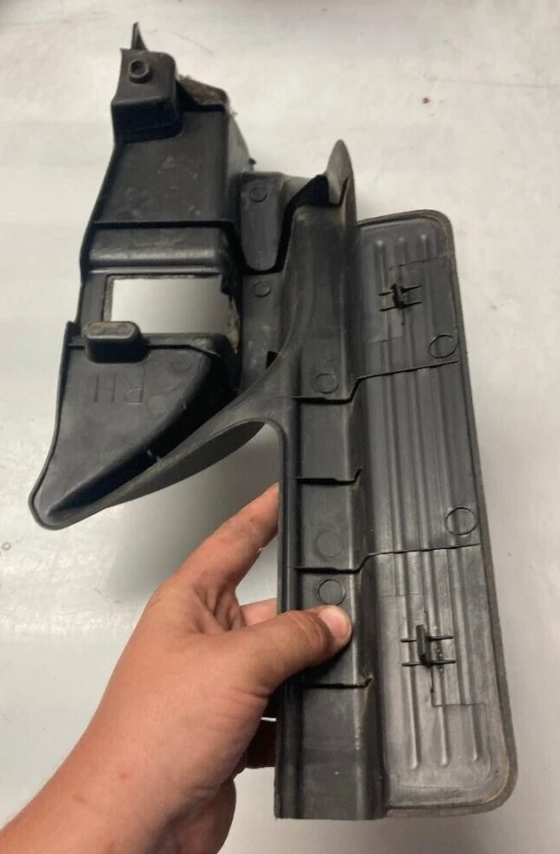 Placa de umbral trasero derecho Subaru Impreza WRX 2002-2007 P/N 94061FE000 PIEZA ORIGINAL OEM Foto 3 de 4