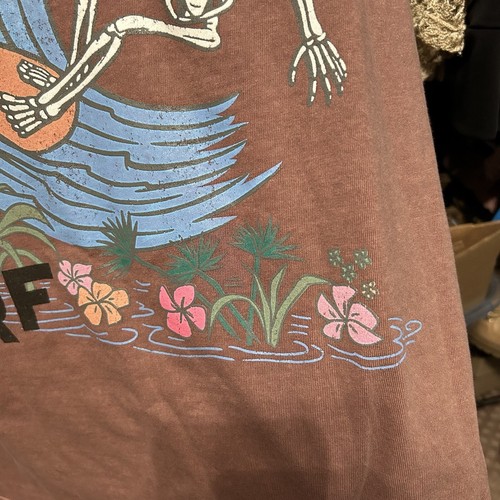 NWT O'Neill Tilly's Brown Surfer Skull Graphic Tshirt Size Medium - "Kathie" - Picture 15 of 24