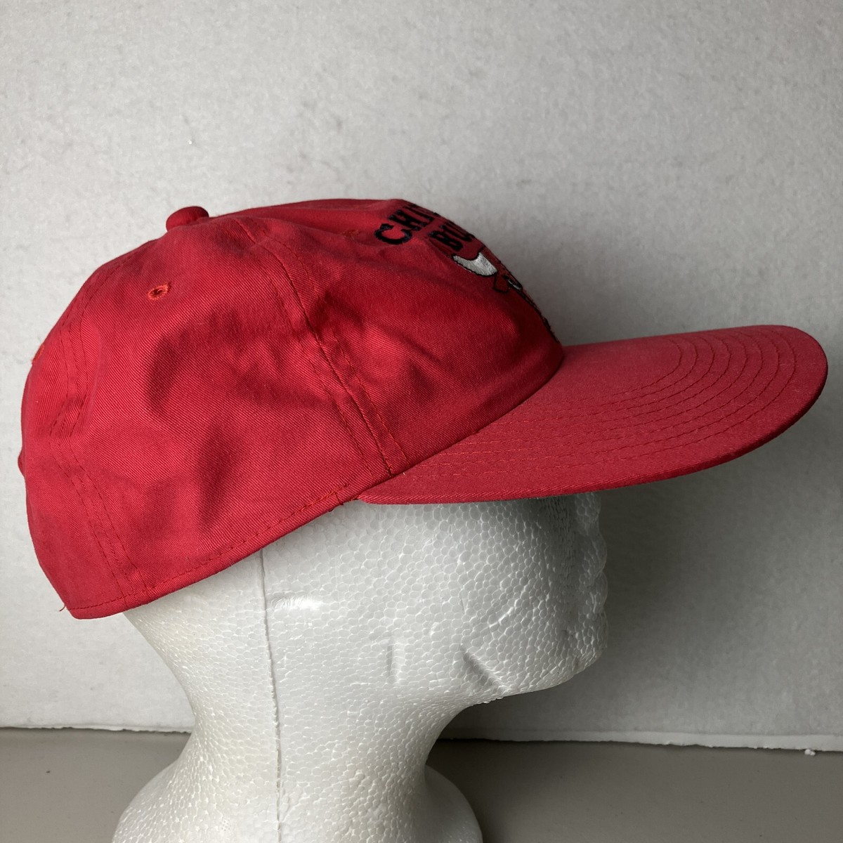 応援グッズ starter bulls cap 90s Vintage Starter Wool Chicago Bulls Black / Red Snapback Hat