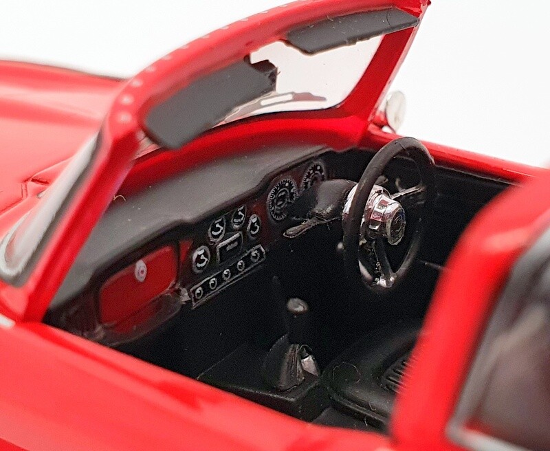 バンダイのリモコン付き Triumph TR4 ブリキ バンダイのリモコン付き Triumph TR4 ブリキ - メルカリ