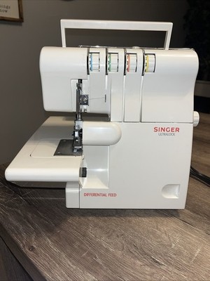 Singer Ultralock 14SH654 Serger Sewing Machine Tested Working Differential Feed