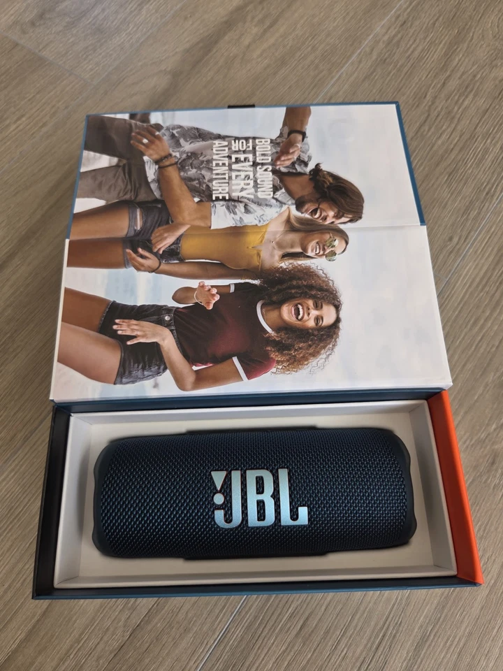 JBL Flip 6 Bluetooth Lautsprecher, Blau, Tragbar, Wasserdicht, USB-C - Bild 2 von 3
