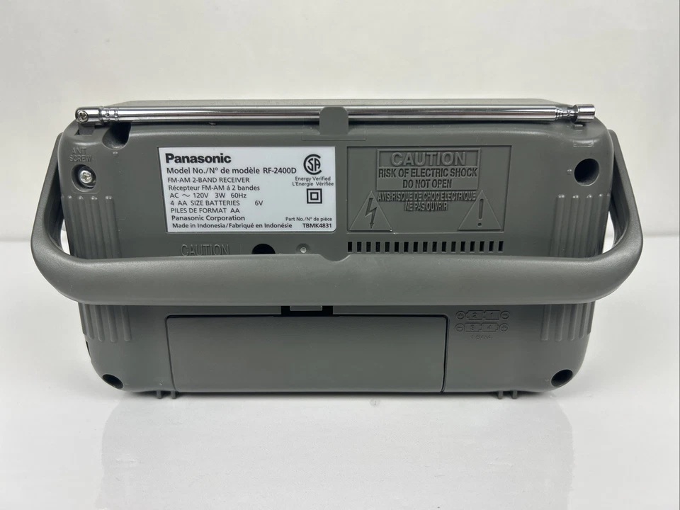 Panasonic RF-2400D Portable AM/FM Radio, Battery Operated Analog Radio - Image 4 of 4
