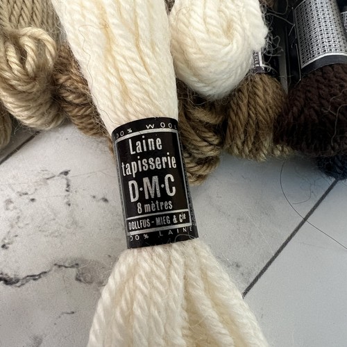 Vintage Laine Tapisserie DMC Yarn 20 Skeins 8 Meters Each Different Colors - Picture 3 of 3
