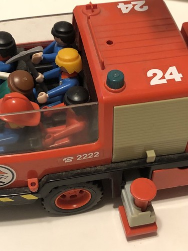 Playmobil Geobra 1981 Fire Truck w/ Extension Ladder & 1974 Figures - Picture 18 of 22