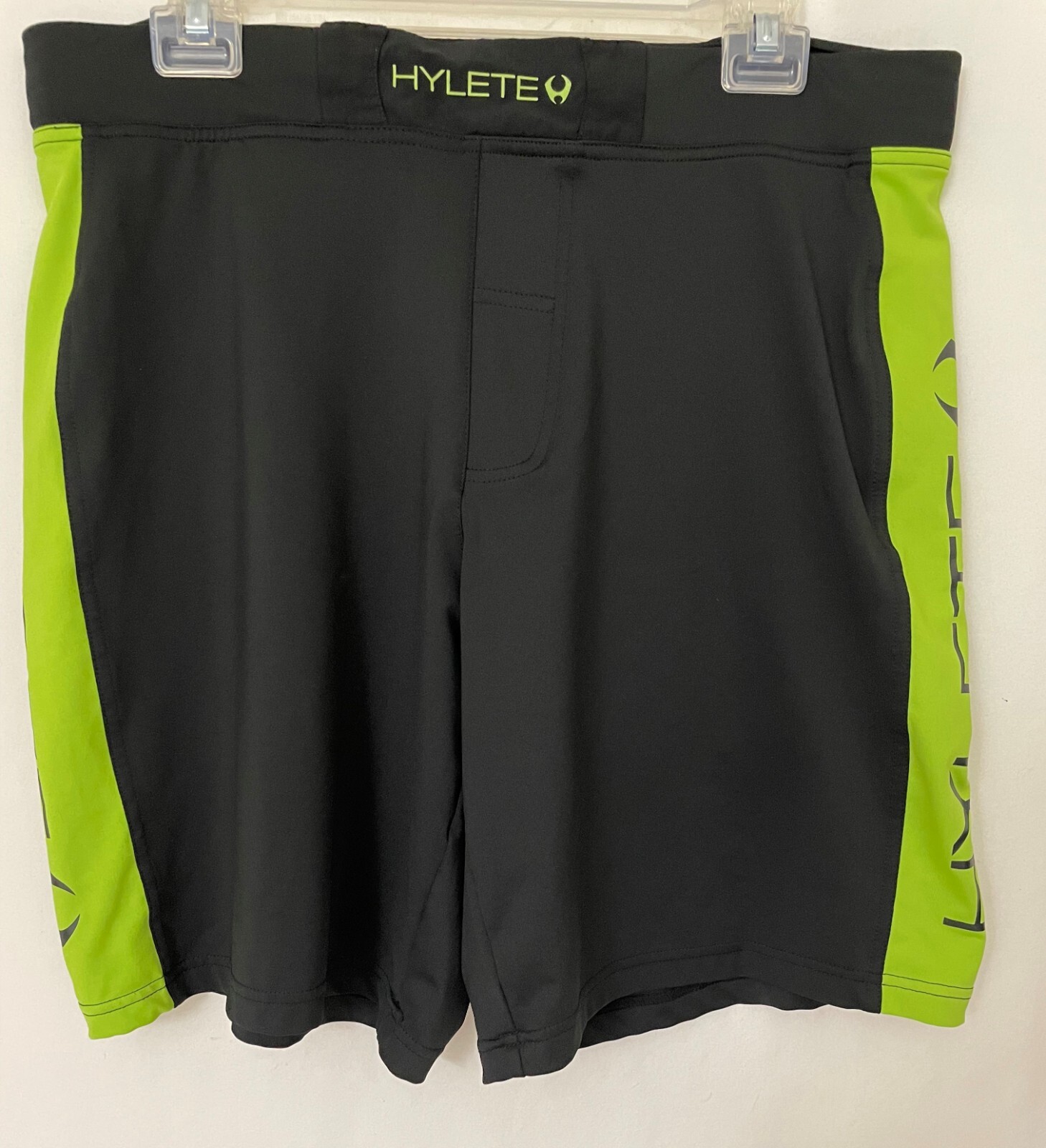 HYLETE Men's Athletic Shorts Above the Knee Spell Out… Gem