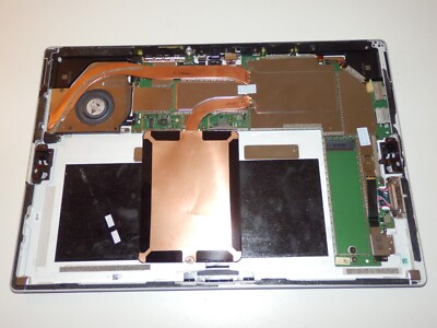 Microsoft surface pro 4 - 1724 - als Defekt (Unvollständig)