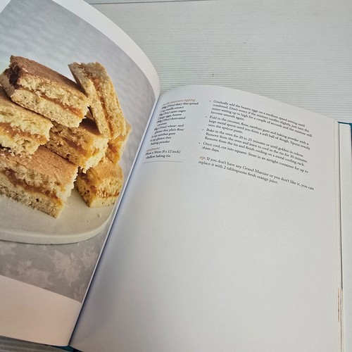 Cake Angels: Amazing gluten, wheat and dairy free cakes by Julia Thomas 2011 - Picture 12 of 19