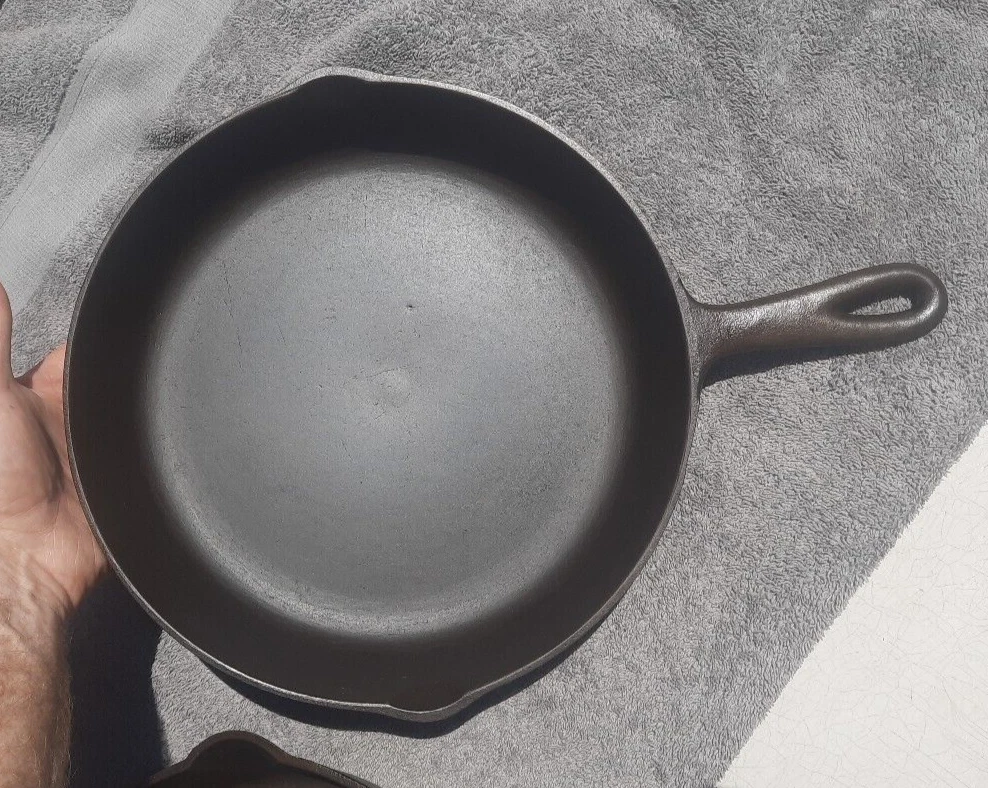 BSR No. 8 Cast Iron Skillet Heat Ring 10 5/8"