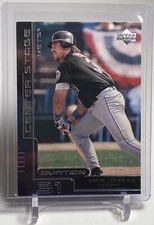 2000 UPPERDECK OVATION CENTER STAGE  MIKE PIAZZA NEW YORK METS CARD #CS4 W/TOP