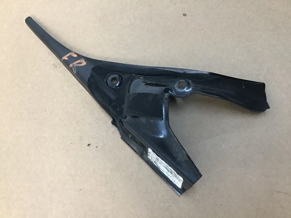 Cubierta de retención de soporte de pilar delantero derecho Aston Martin DB9 GT 2016 13-16; @1 Foto 4 de 4