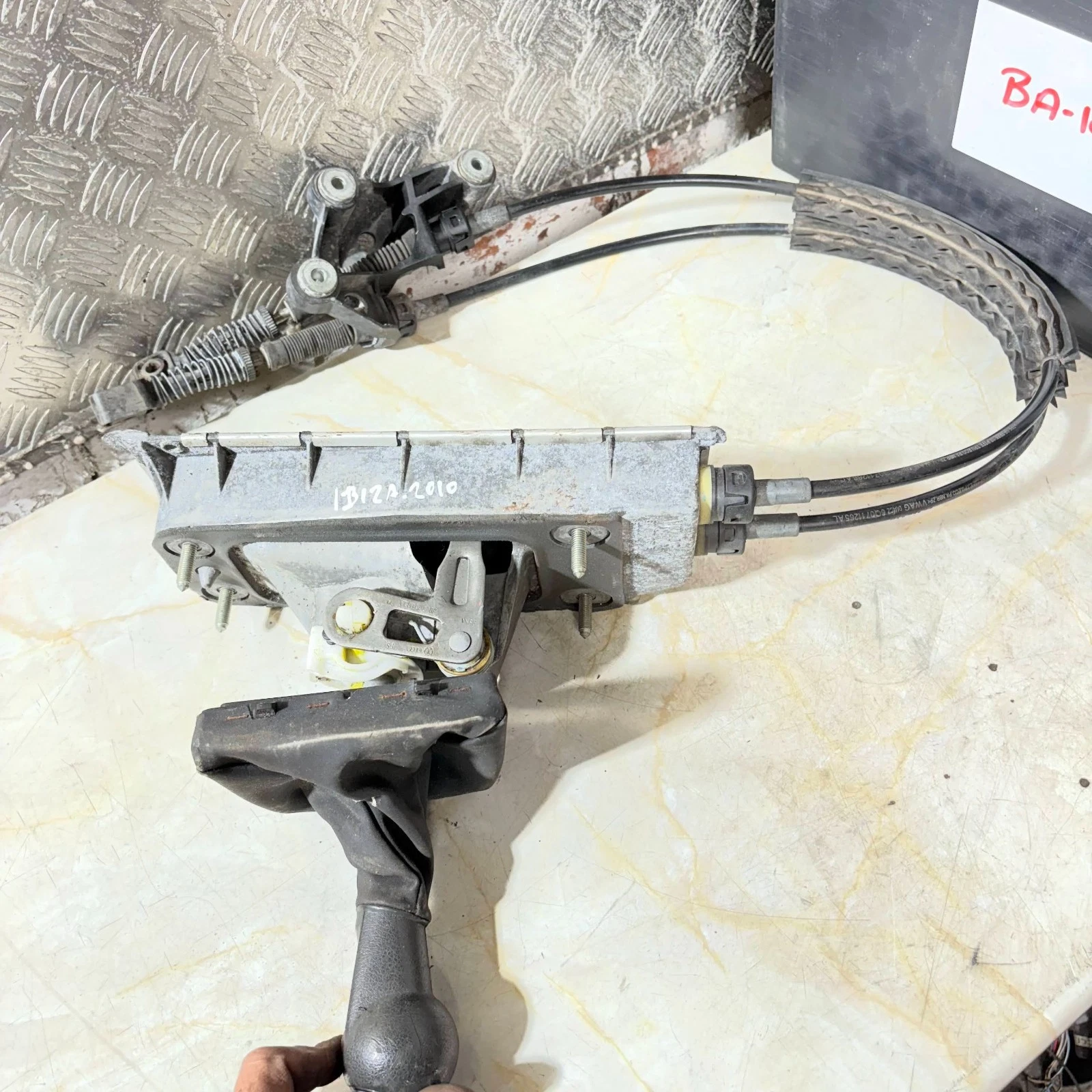 SEAT Ibiza gear selector mechanism reference photo