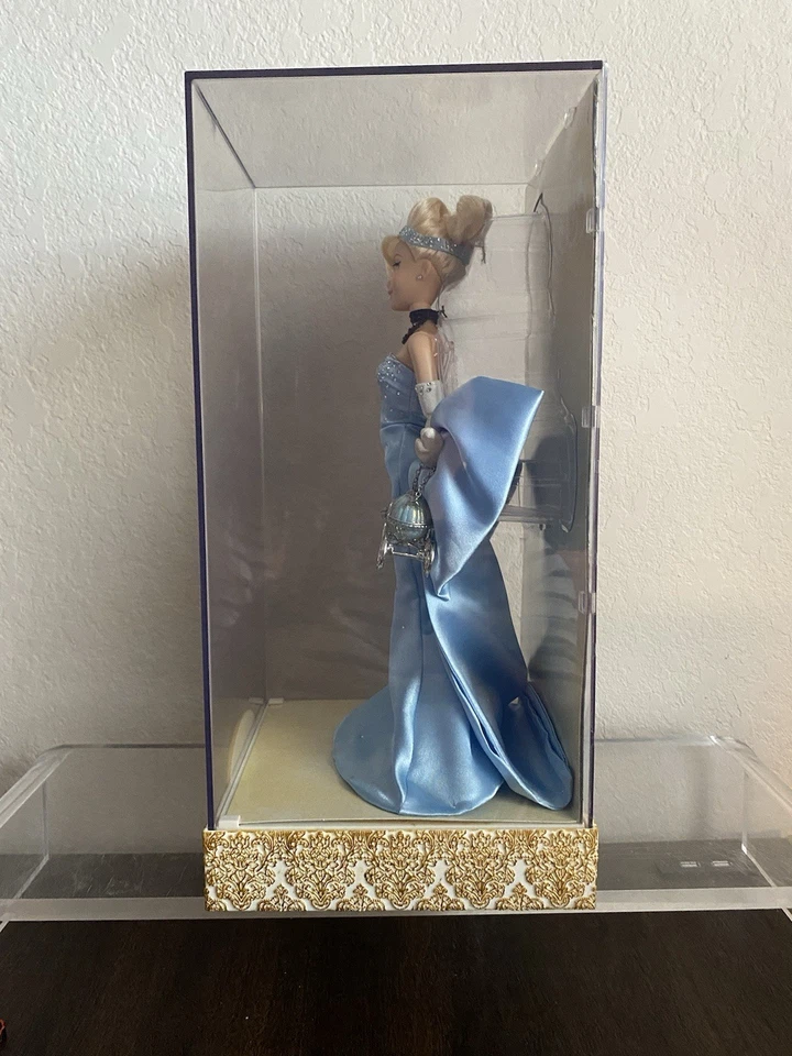 Disney 11" Limited Edition Designer Princess Doll Cinderella 2011 #2269 /8000 - Image 3 of 4