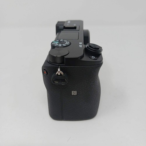 Sony Alpha A6100 fotocamera mirrorless 4K con obiettivo 16-50 mm - Foto 7 di 14