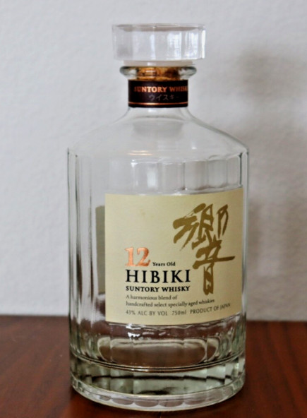 Botella vacía de whisky Hibiki 12 años Suntory