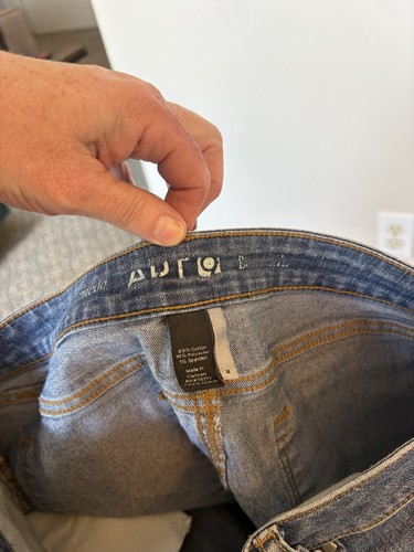 APT. 9 Damen Bermuda Denim Stretch Bündchen Jeansshorts Größe 8 - Bild 3 von 3