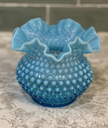 VINTAGE Fenton Blue Opalescent Hobnail Vase Ruffled Edge 5 by 6 Inch