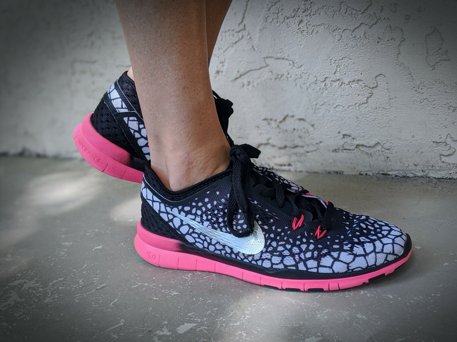 nike free 5.0 pink and black