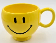 Teleflora Gift Smile Smiley Face Yellow Mug Cup Coffee Tea Happy Emoji Planter