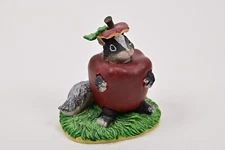 Stewarts Apple Costume Fitz Floyd Charming Skunk Figure vtg 1997 - Signed