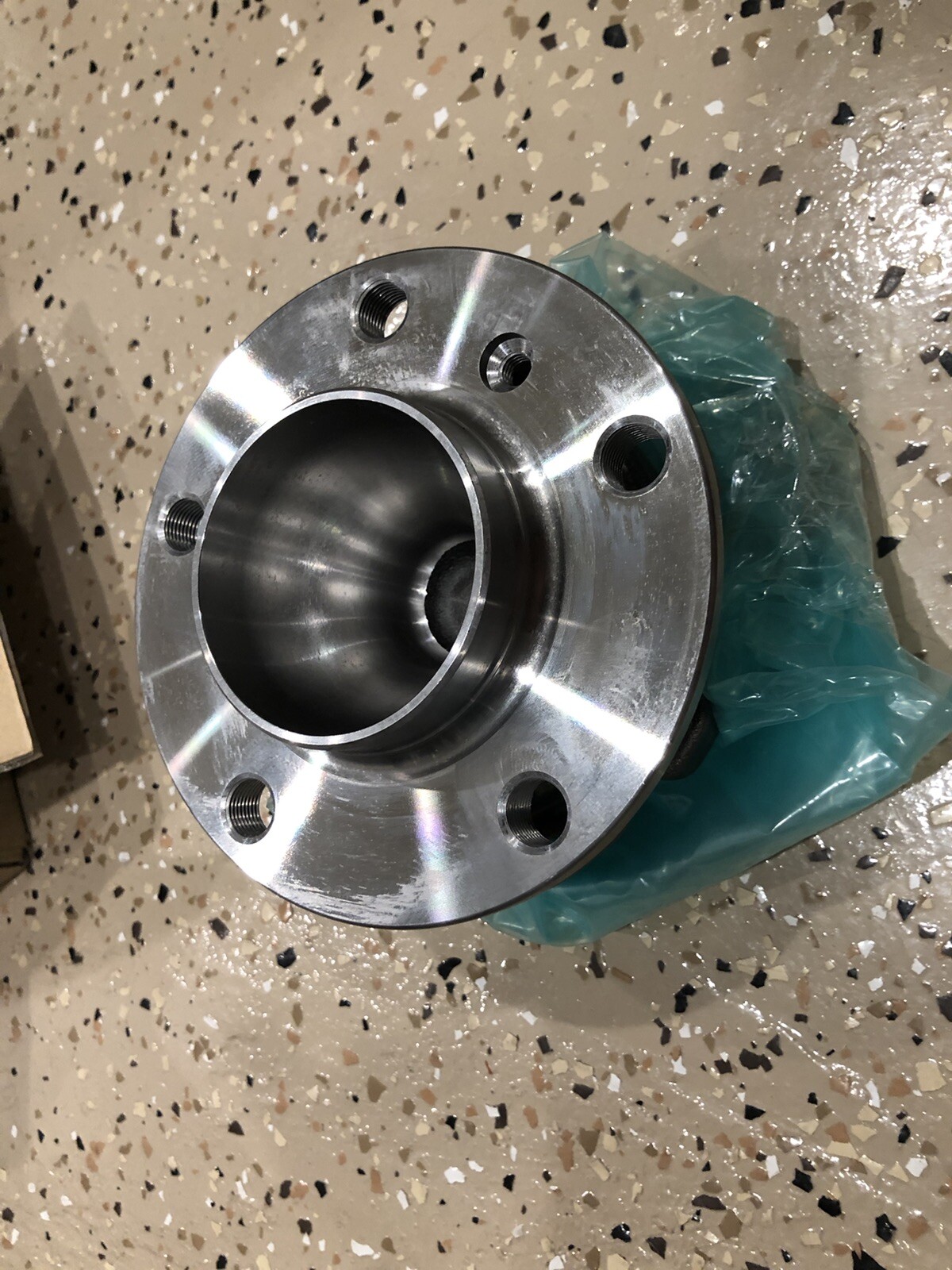 OEM Rolls Royce Ghost, Wraith  Dawn Front Wheel Bering, Hun Assembly, Brand New