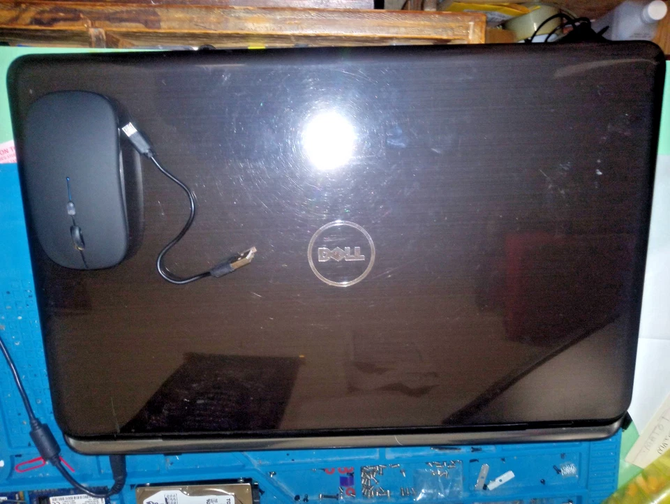 Dell Inspiron N7010/ 17.3"/i7-M620@2.67Ghz/6Gb RAM/512Gb SSD/WiFi/Bt/USB/Completo Foto 3 de 4