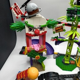 LEGO 76035 DC Comics Super Heroes Jokerland 95% complete. W Minifigures 