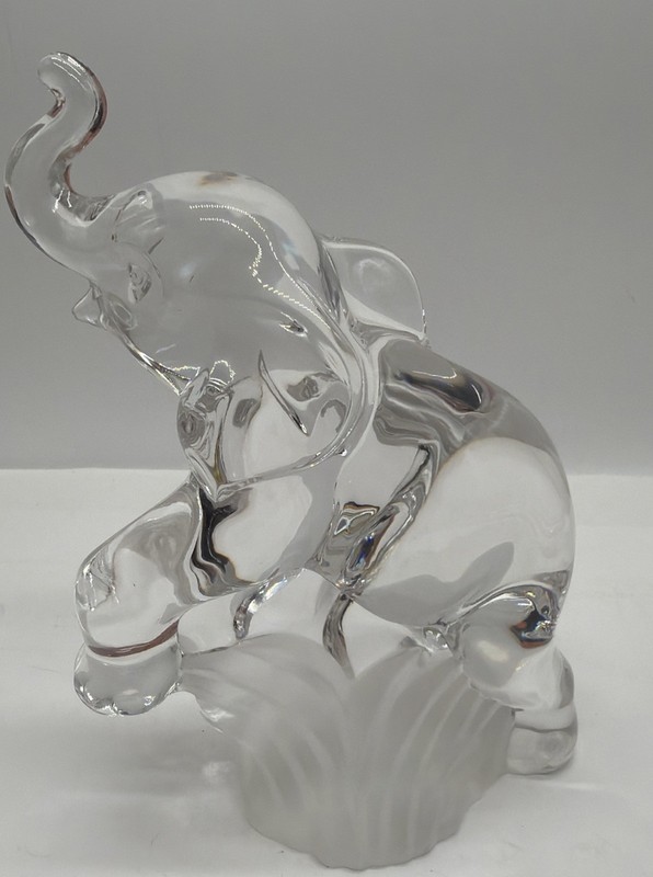 1994 LENOX FINE CRYSTAL ELEPHANT SCULPTURE MADE IN GERMANY