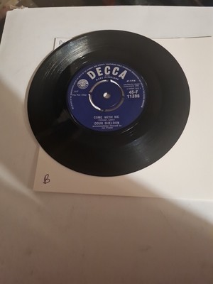 Doug Sheldon: ''Run Around Sue'' b/w ''Come With Me''. Decca 45-F 11398. 1961. 7''45.