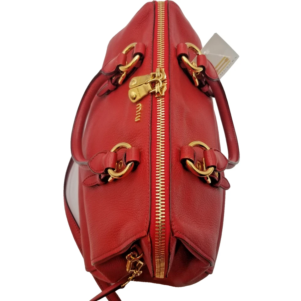 Bolsa de ombro/alça dupla de couro vermelha MIU MIU com ferragens douradas, 20x32x18cm - Imagem 4 de 4