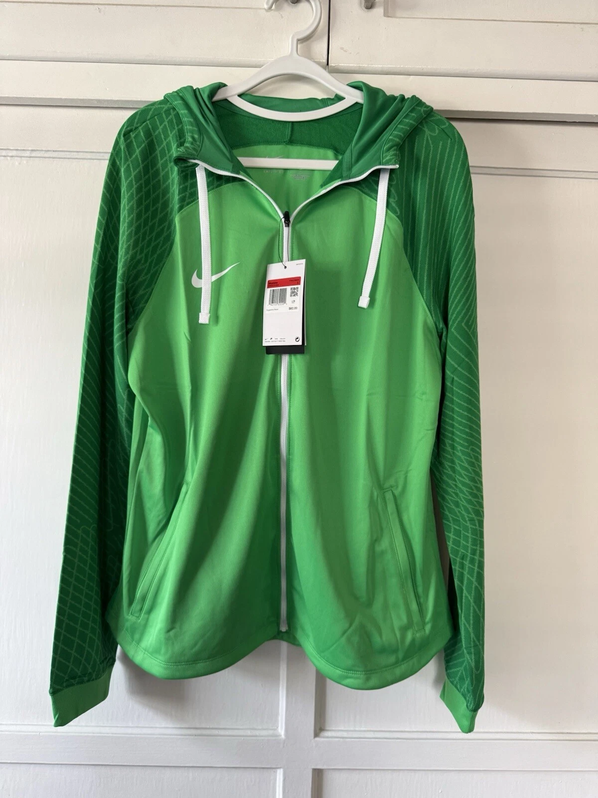 Nike Women Activewear Top Bright Green Size Large NWT $82