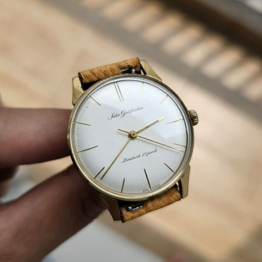 RARE Seiko Goldfeather Manual Winding J14060 Diashock White RARE Seiko Goldfeather Manual Winding J14060 Diashock White