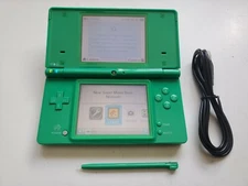 Nintendo DSi   Green Handheld System + chargre FAST SHIPPING