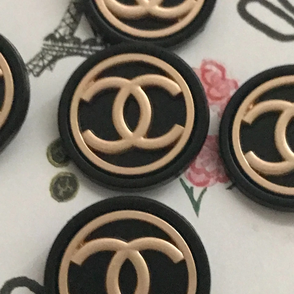 5 CHANEL BUTTONS black & Gold CC Metal Buttons 25mm 5pcs CC Button Iconic - Image 3 of 4