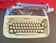 1964 Royal Safari Blue Manual Typewriter With Hard Case thumbnail