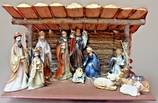 VTG Kirkland’s Woodland Collection 11 Piece Nativity Set W/ Wooden Stable
