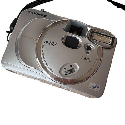 FUJIFILM FinePix A202 Silver With Box Tested Working With Battery CCD From Japan