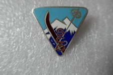 insigne broche vintage SCO ski club O (Obernai ?) ski bâton montagne lettres MP