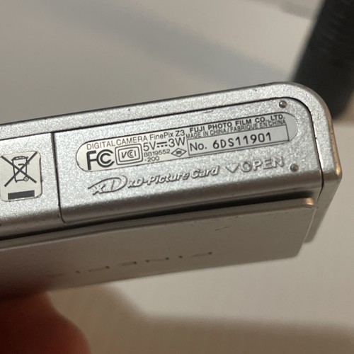 Fujifilm Finepix Z3 5.1MP Clam Shell Compact Digital Camera Tested And Working - Picture 21 of 24