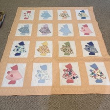 Vintage Hand Quilted Sunbonnet Sue. 70x81
