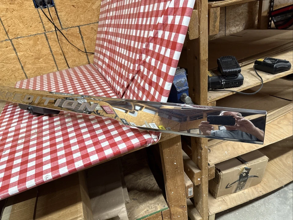 2018 2019 2020 2021 Ford Expedition Liftgate Panel Finish Molding Crome - Image 2 of 4