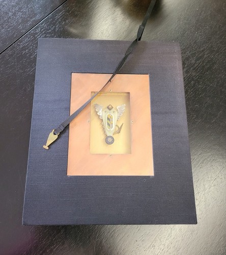 Signiertes Thomas Mann Metall Künstlerbuch mit Brosche Anstecknadel Halskette - Bild 8 von 14