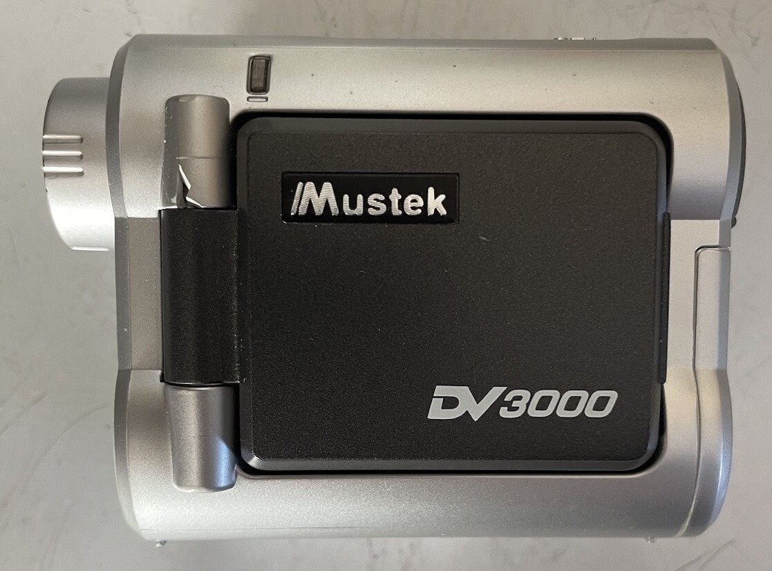 その他 Mustek DV 3000 Multi-Functional Digital Mustek DV3000 Multi-Function Digital Video Camera w/1.5-inch LCD